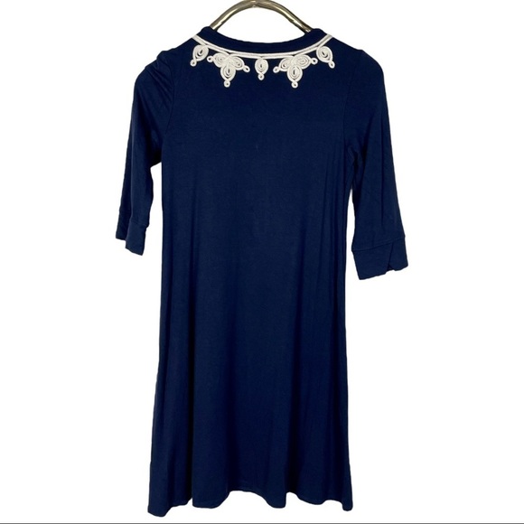 HATLEY ELSIE EMBROIDERED V NECK 3/4 SLEEVE NOTCH CUFF PULL ON DRESS - Picture 4 of 12